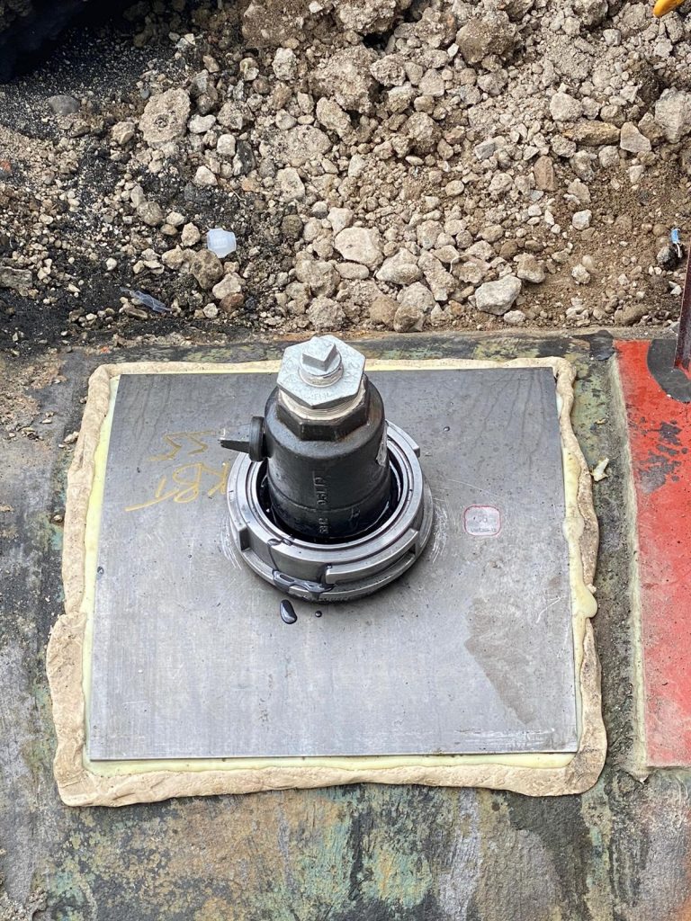 The new ALH bonded saddle can be used to make new connections to existing mains where time and costs are paramount  as this system allows you to uncover only the crown of the main for the connection to be made.

Bonded saddles can also be used with pressure points for valve remediation work.